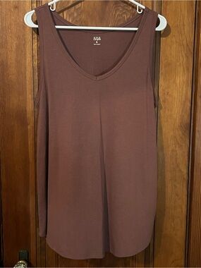 a.n.a Brown V-Neck Sleeveless Tank Top